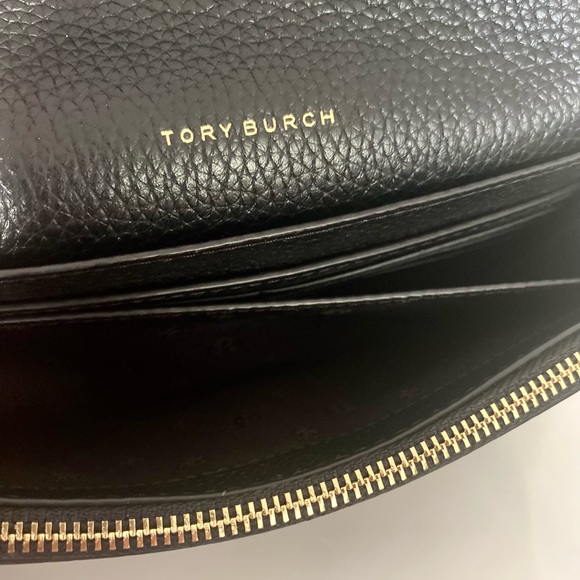 🚫SOLD🚫🛍NEW🛍Tory Burch Thea Flat Wallet Crossbody Bag/shoulder bag/leather - Picture 13 of 15